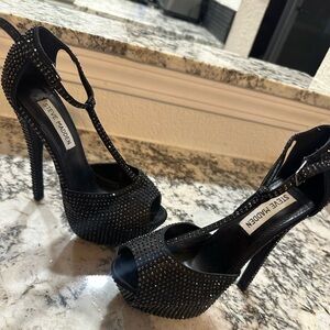 Steve Madden heels like new only worn once! All diamonds are intact.